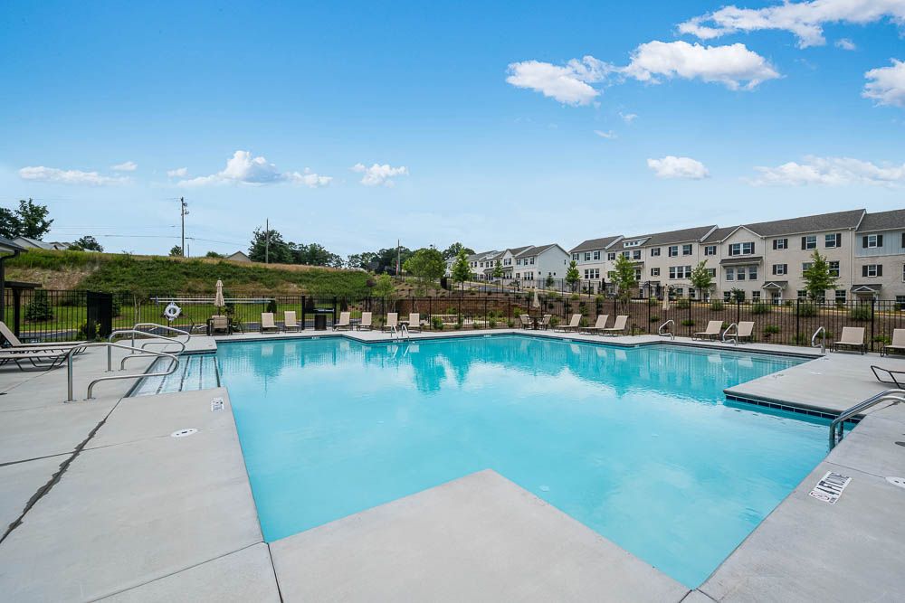 hj-ga-atlanta-chandler-run-6162-wayburn-pool...