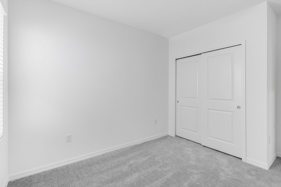 hj-fl-orlando-waterstone-spruce-lot-230-bedroom-01