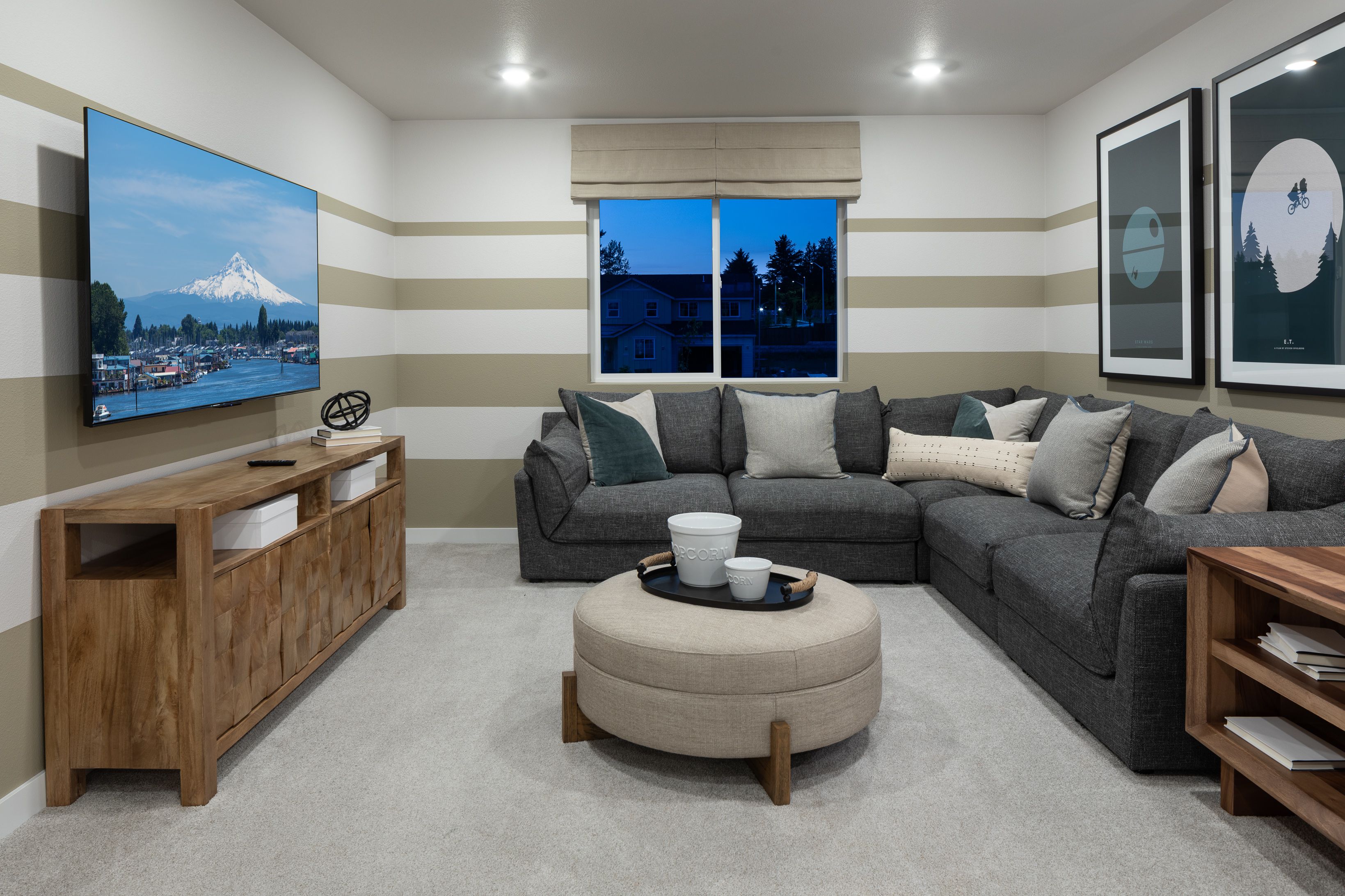 Piper Ridge Fuchsia Loft