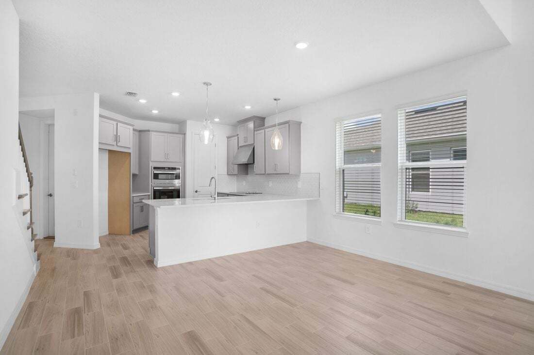 hj-fl-orlando-aden-north-at-westview-dining-a...