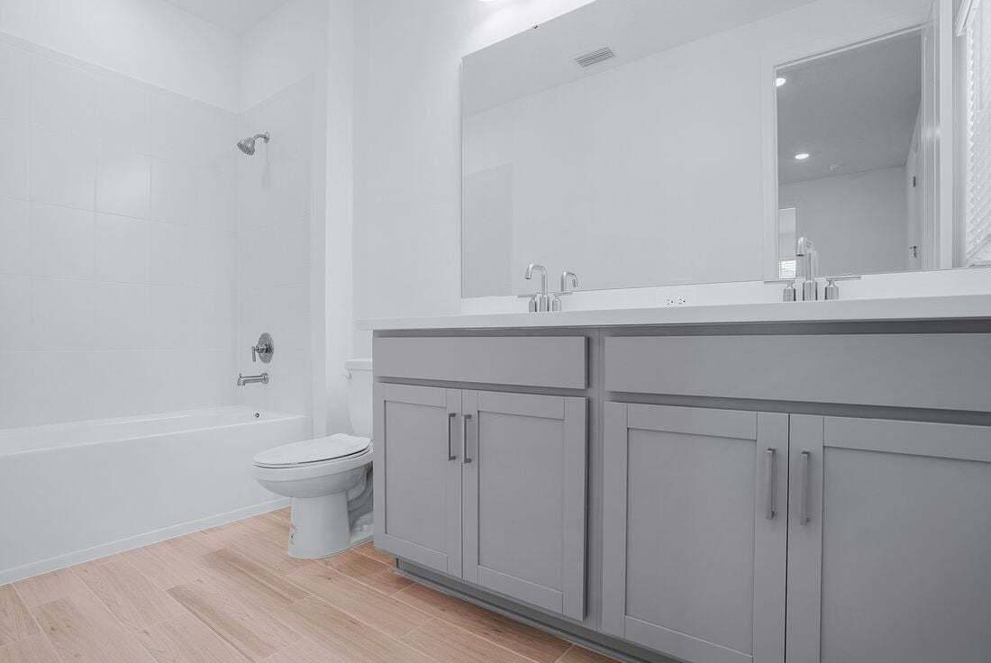 hj-fl-orlando-aden-north-at-westview-bathroom-01