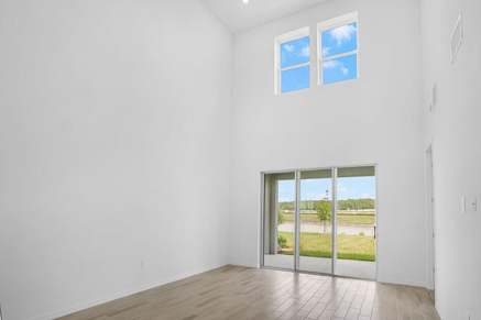 hj-fl-orlando-aden-north-at-westview-tv-lounge-01