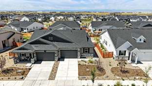 Rocky Mountain - The Aurora Highlands Landmark Collection: Aurora, Colorado - Taylor Morrison