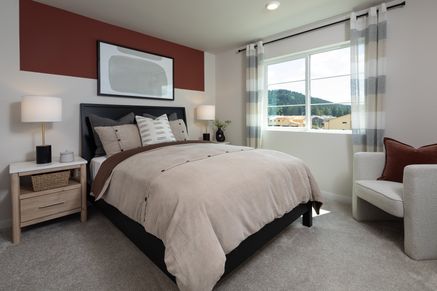 Piper Ridge Glenwood Bedroom 2