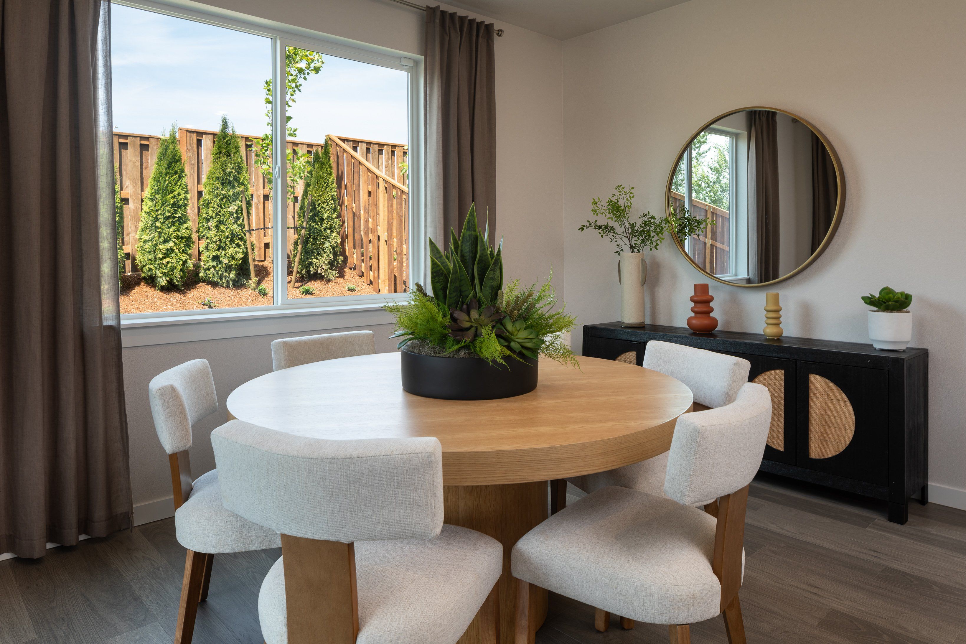 Piper Ridge Riverbend Dining Room