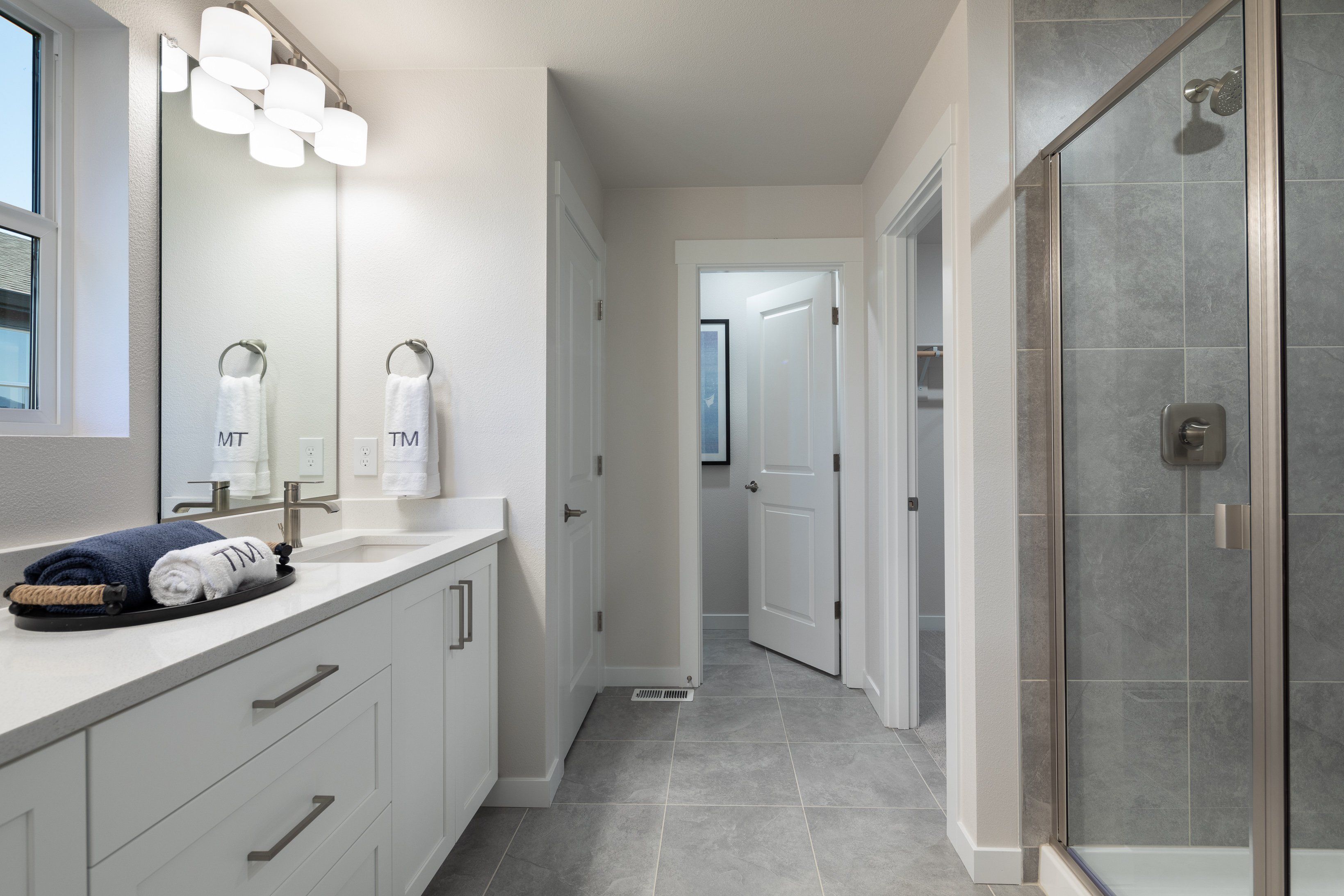 Piper Ridge Riverbend Primary Bathroom