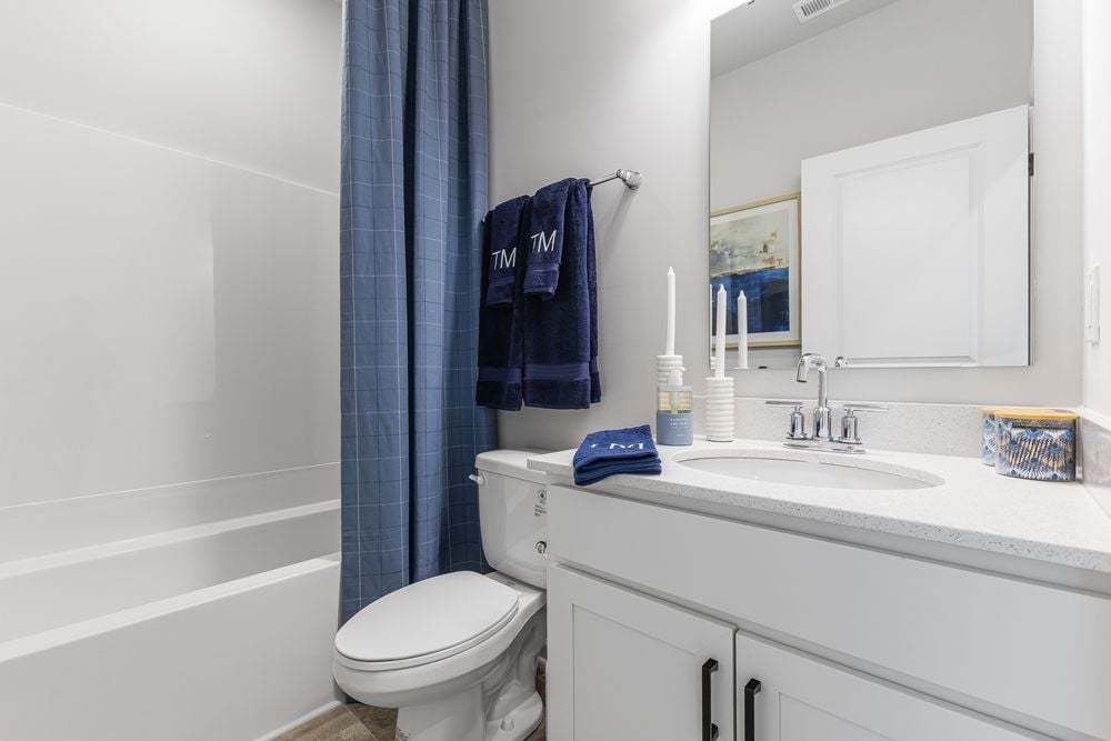 23 Hall Bathroom