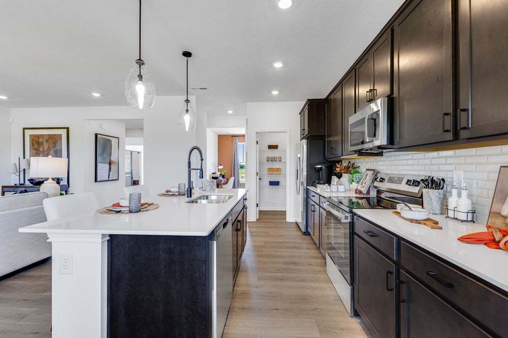 09 Kitchen