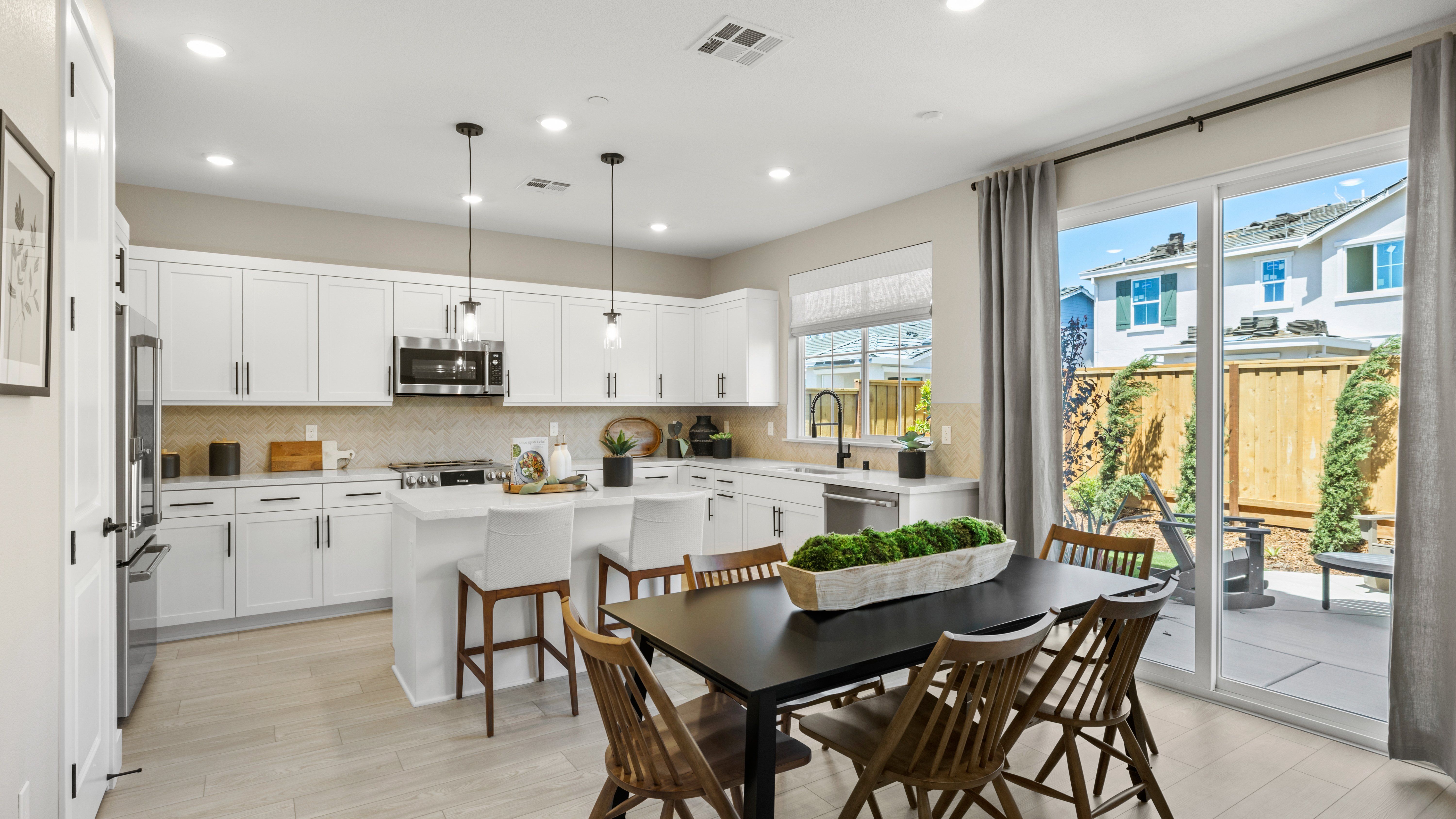 Alderwood Kitchen and Dining 2