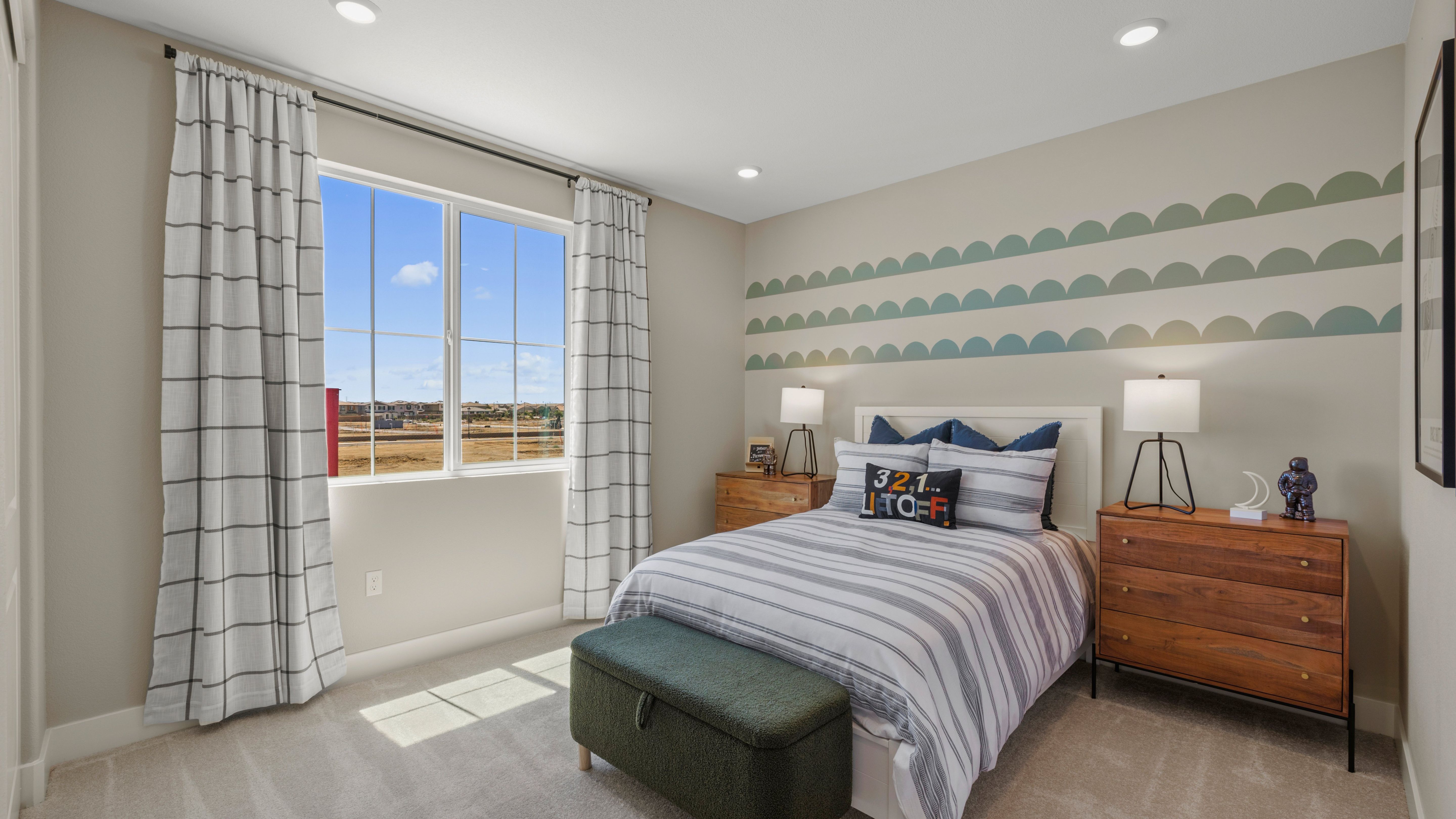 Alderwood Bed 2