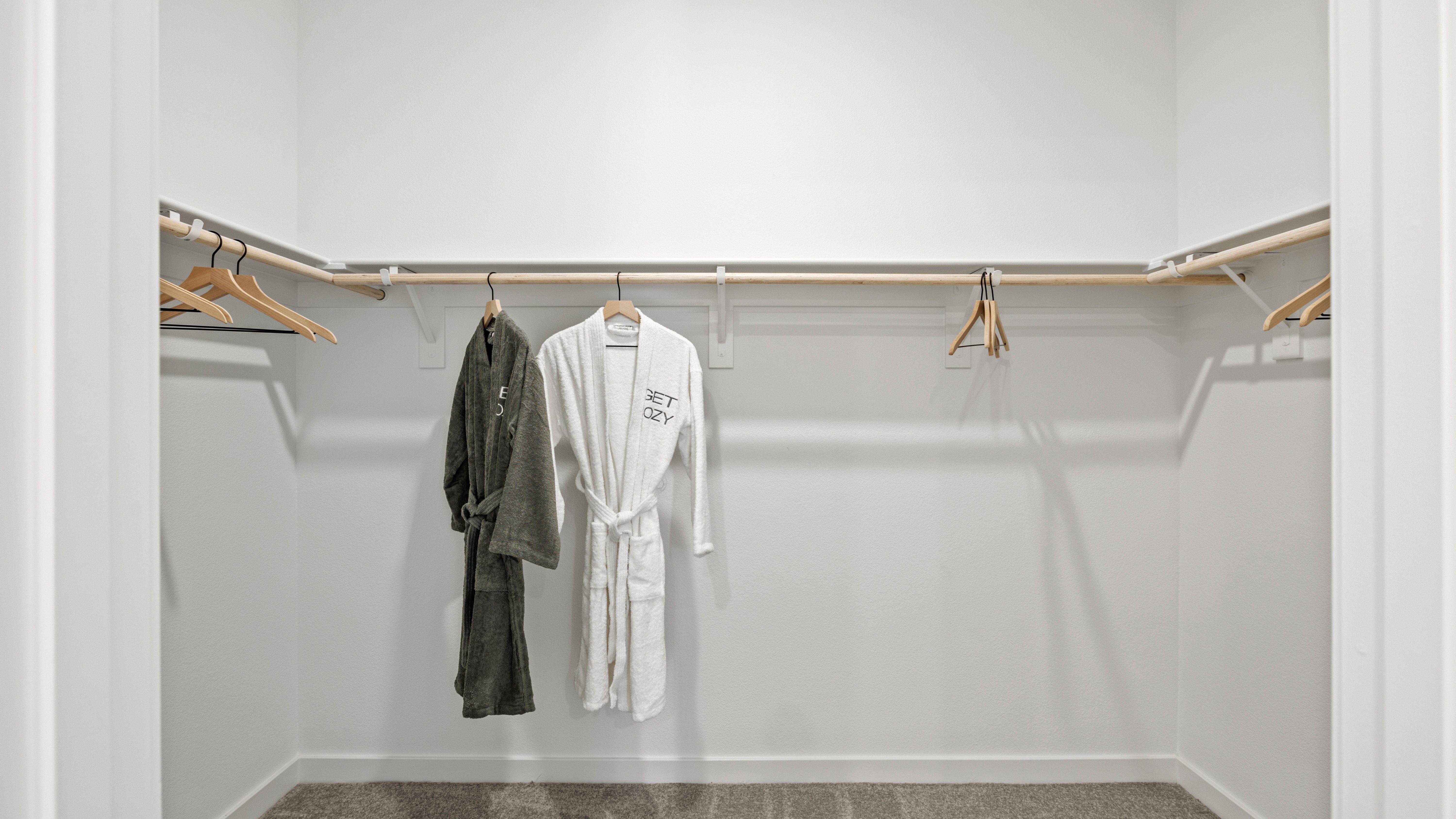 Rowan Primary Bed Closet