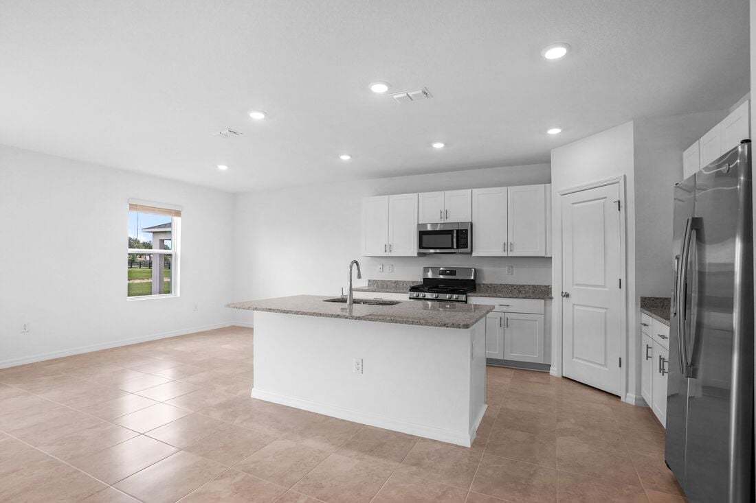 hj-fl-orlando-waterstone-azalea-lot-92-kitchen-01