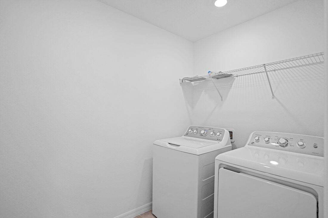 hj-fl-orlando-waterstone-azalea-lot-92-laundr...