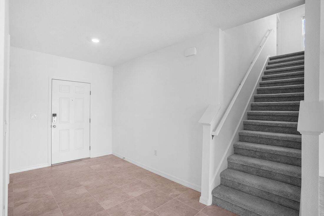 hj-fl-orlando-waterstone-azalea-lot-92-coridoor-01