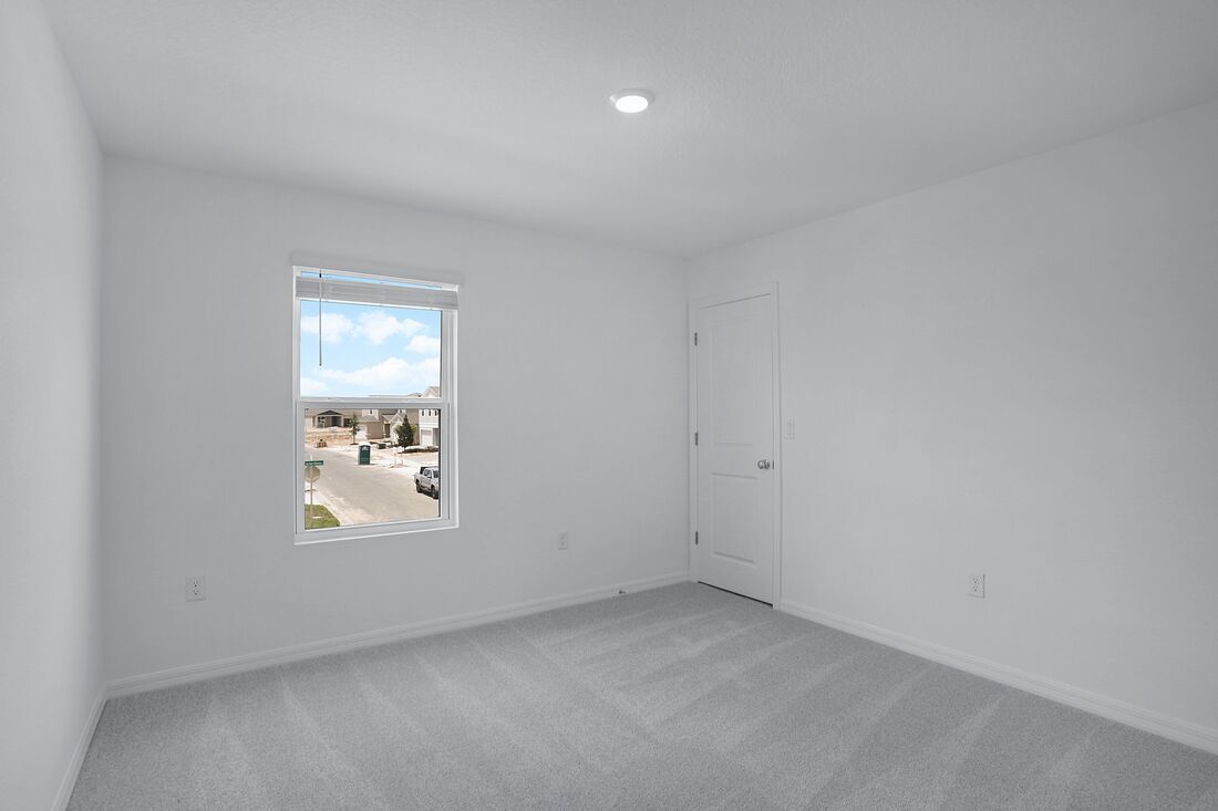 hj-fl-orlando-waterstone-azalea-lot-92-bedroom-02