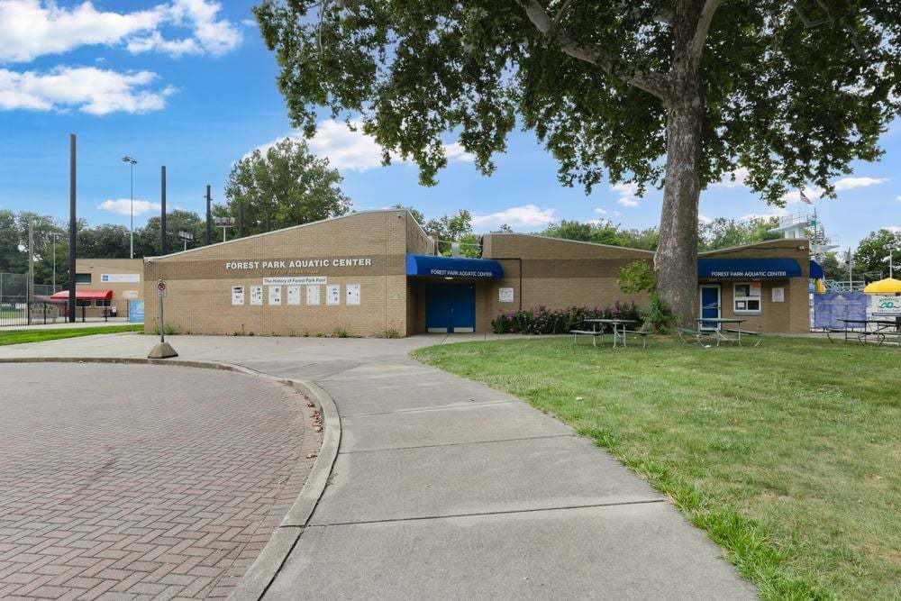 08 forest park aquatic...