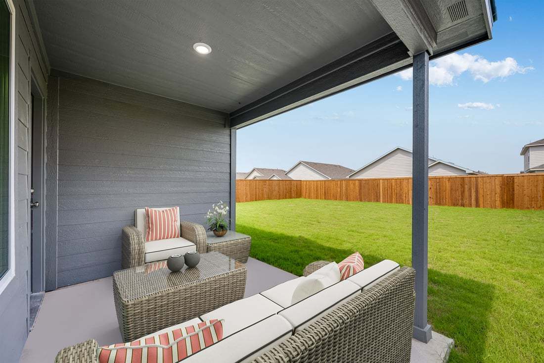 hj-tx-dallas-river-ridge-elgin-lot-18F-patio-02