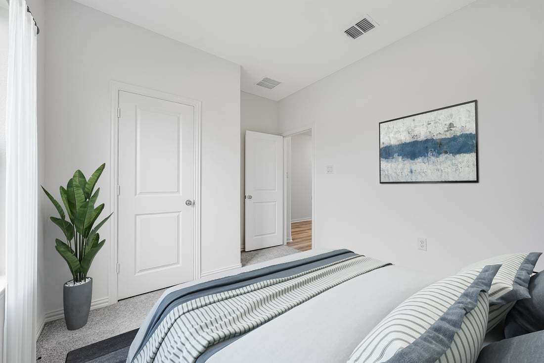 hj-tx-dallas-river-ridge-hutto-lot-22f-bedroom-07
