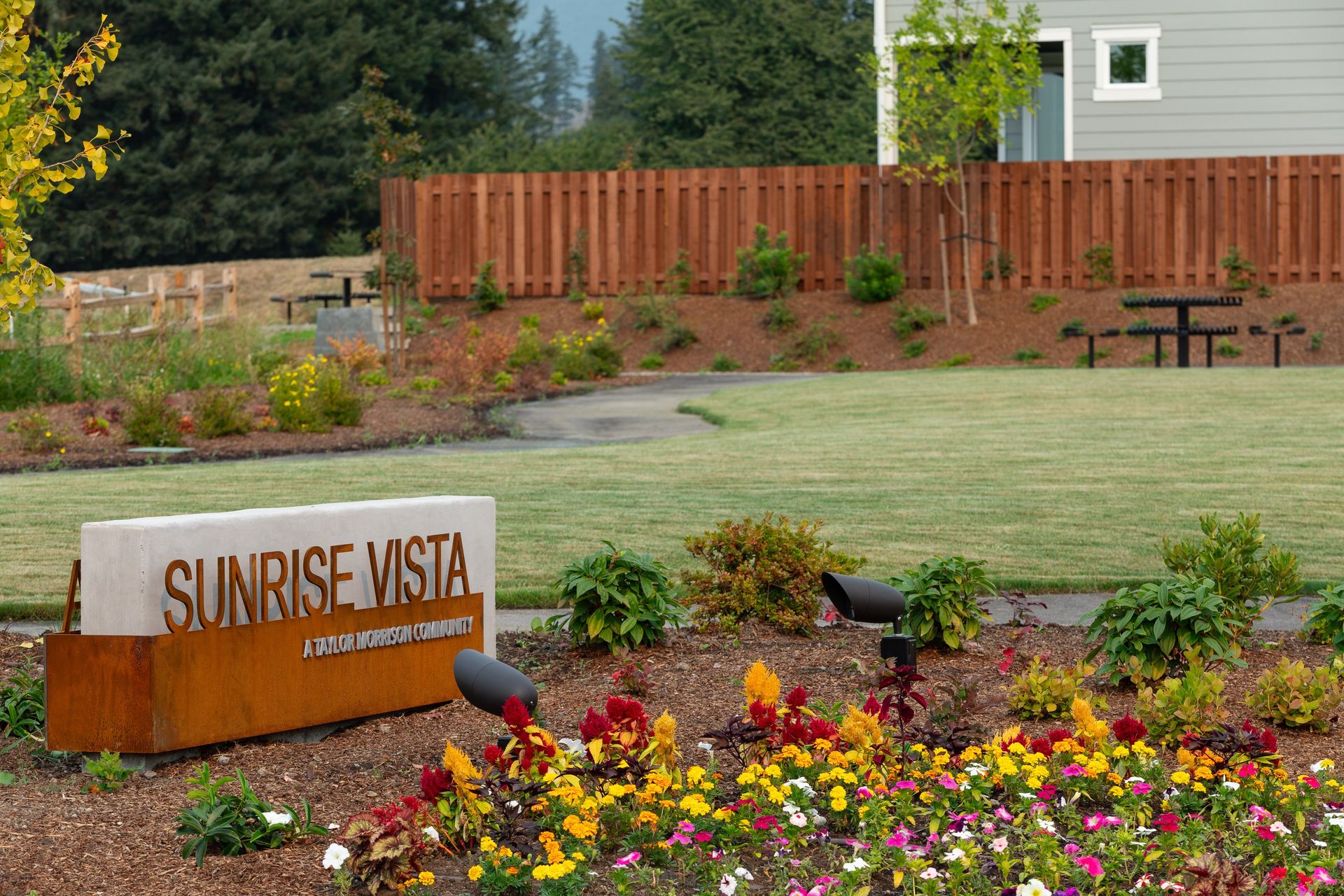 Sunrise Vista Monument