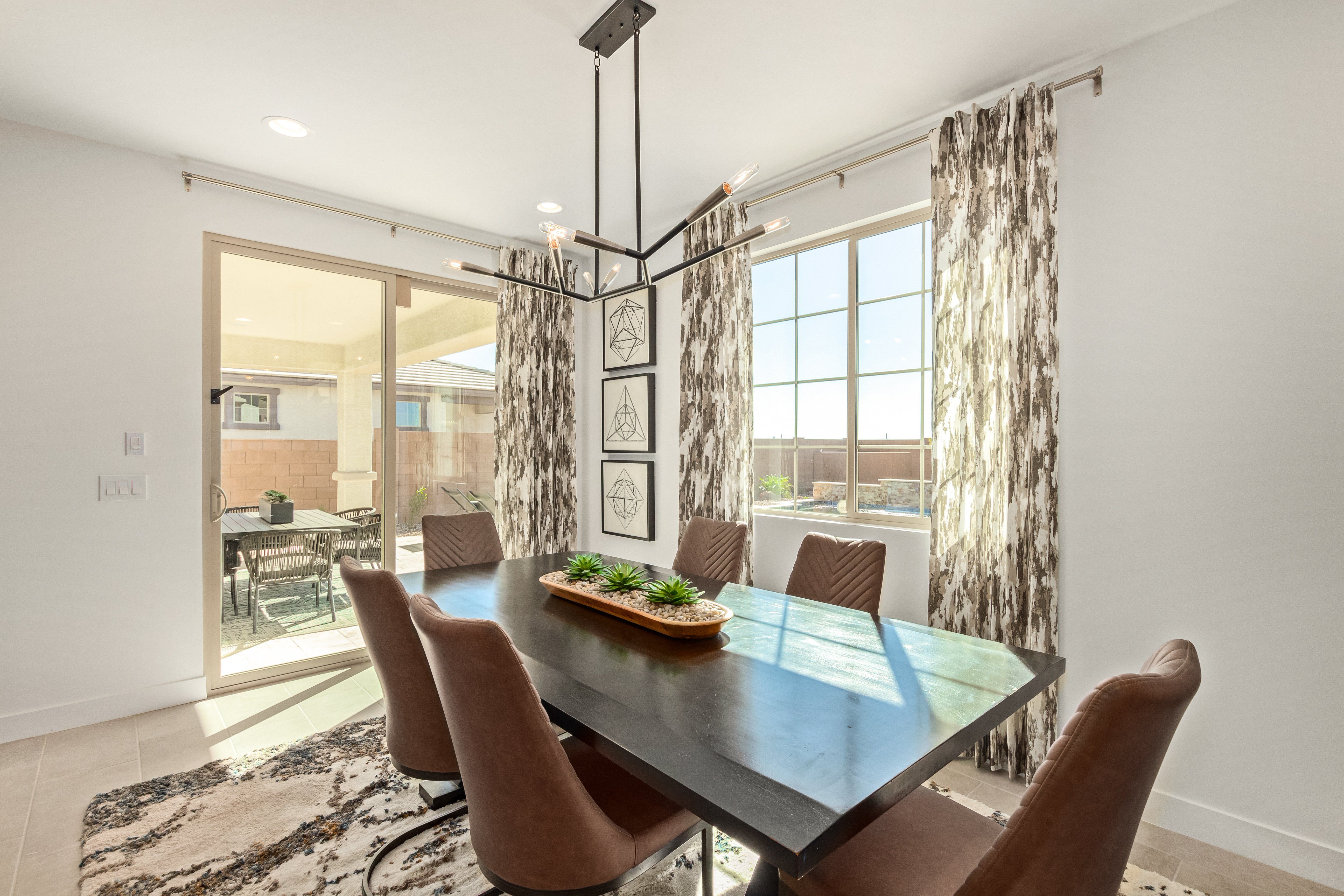 La Mira Discovery_Paisley_Dining