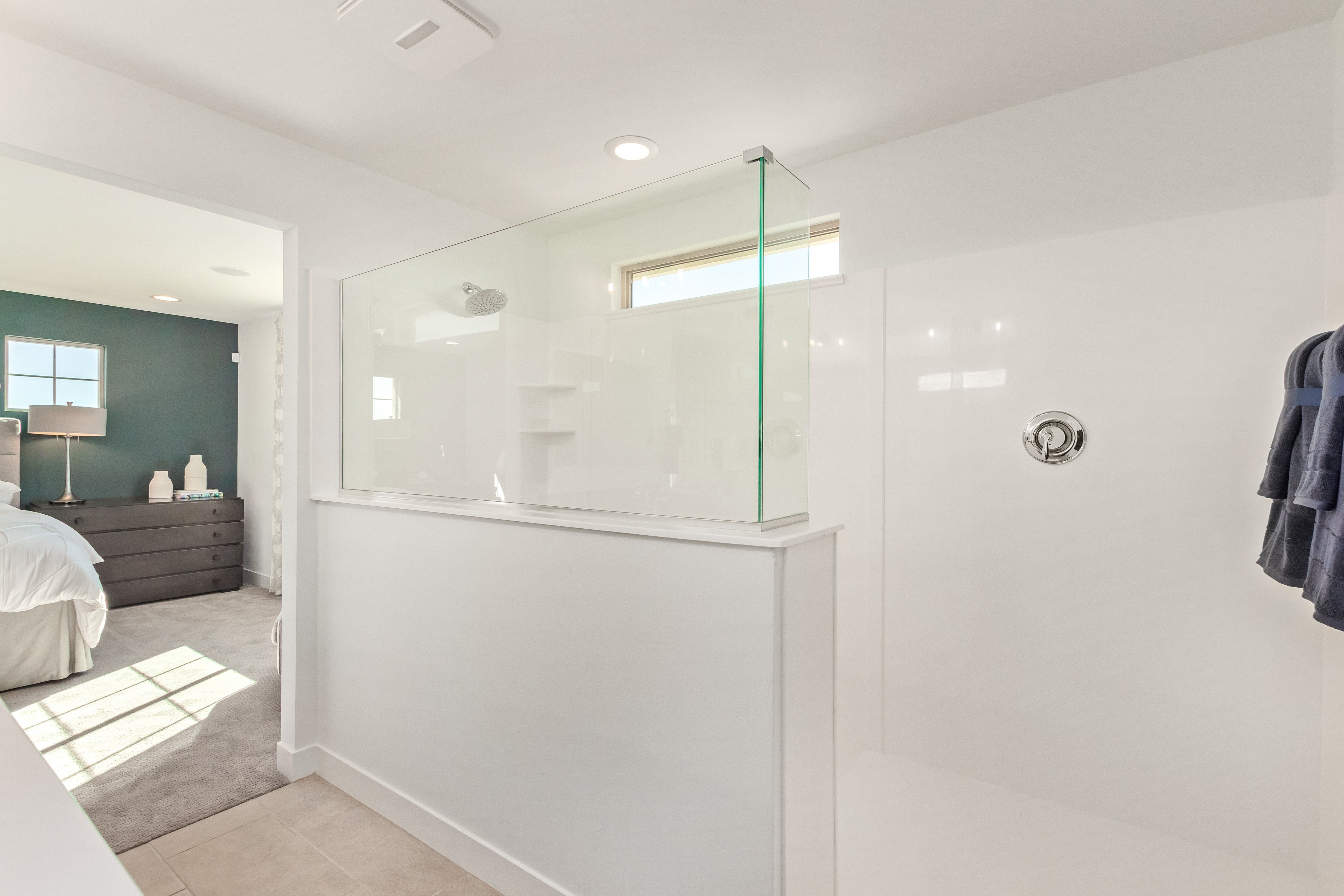 La Mira DiscoveryPaisleyOwners Bathroom