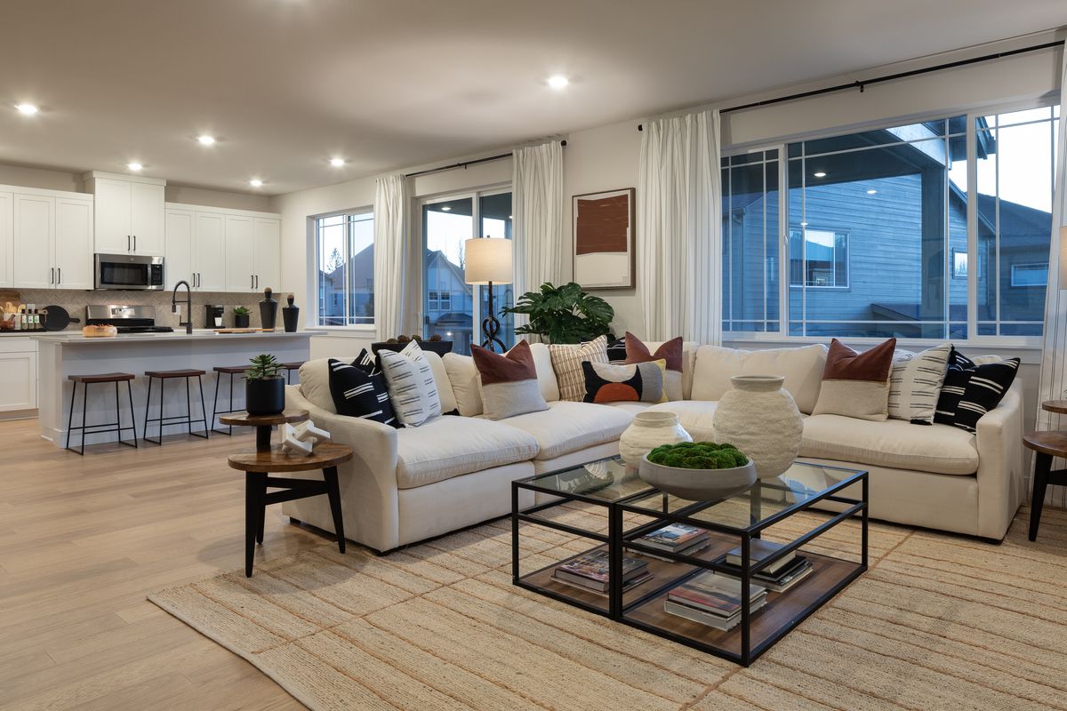 Ridgeline at Bethany Amethyst Great Room.jpg