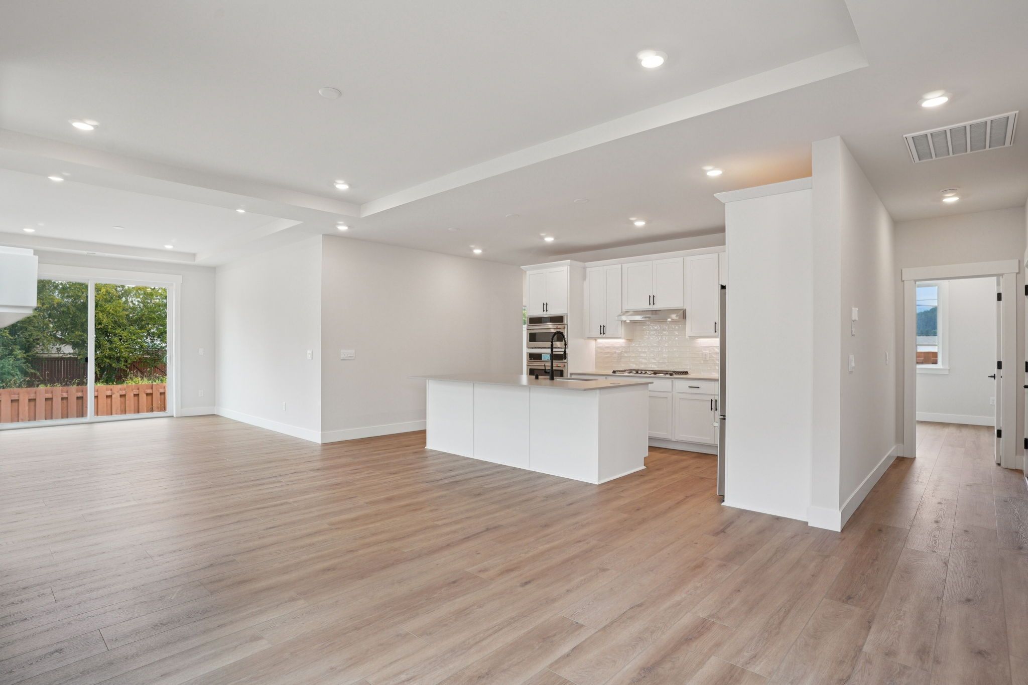 527 Thompson Drive (1844)