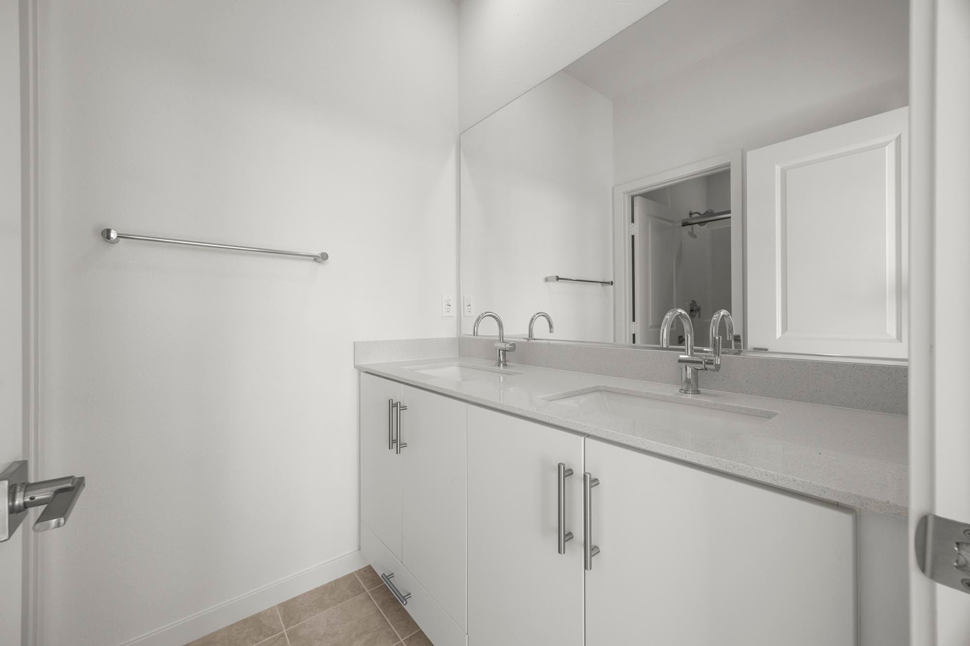 2952 W Lincoln Ave. Anaheim, CA 92804