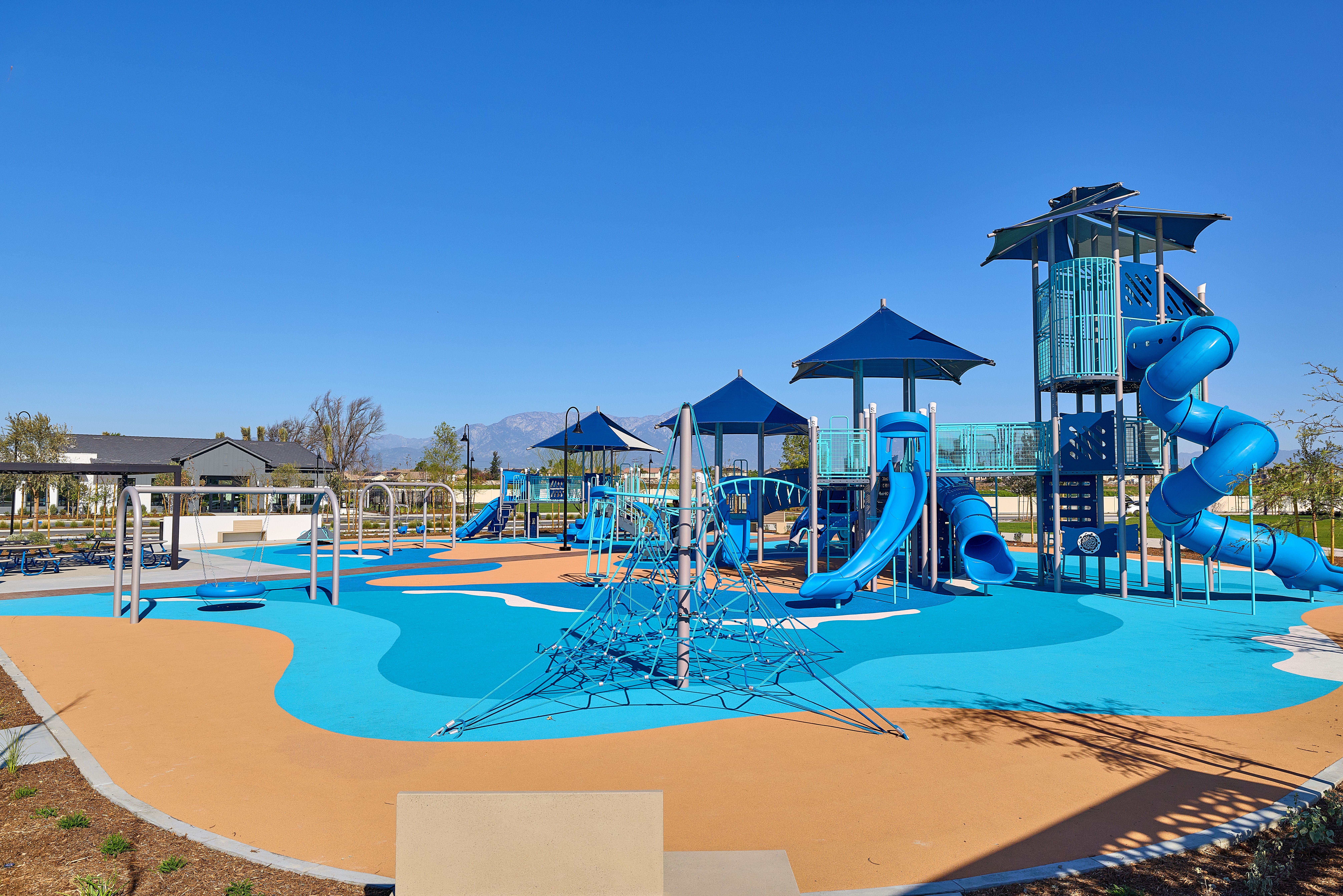 casa en Weston at Eastvale Square por Risewell Homes