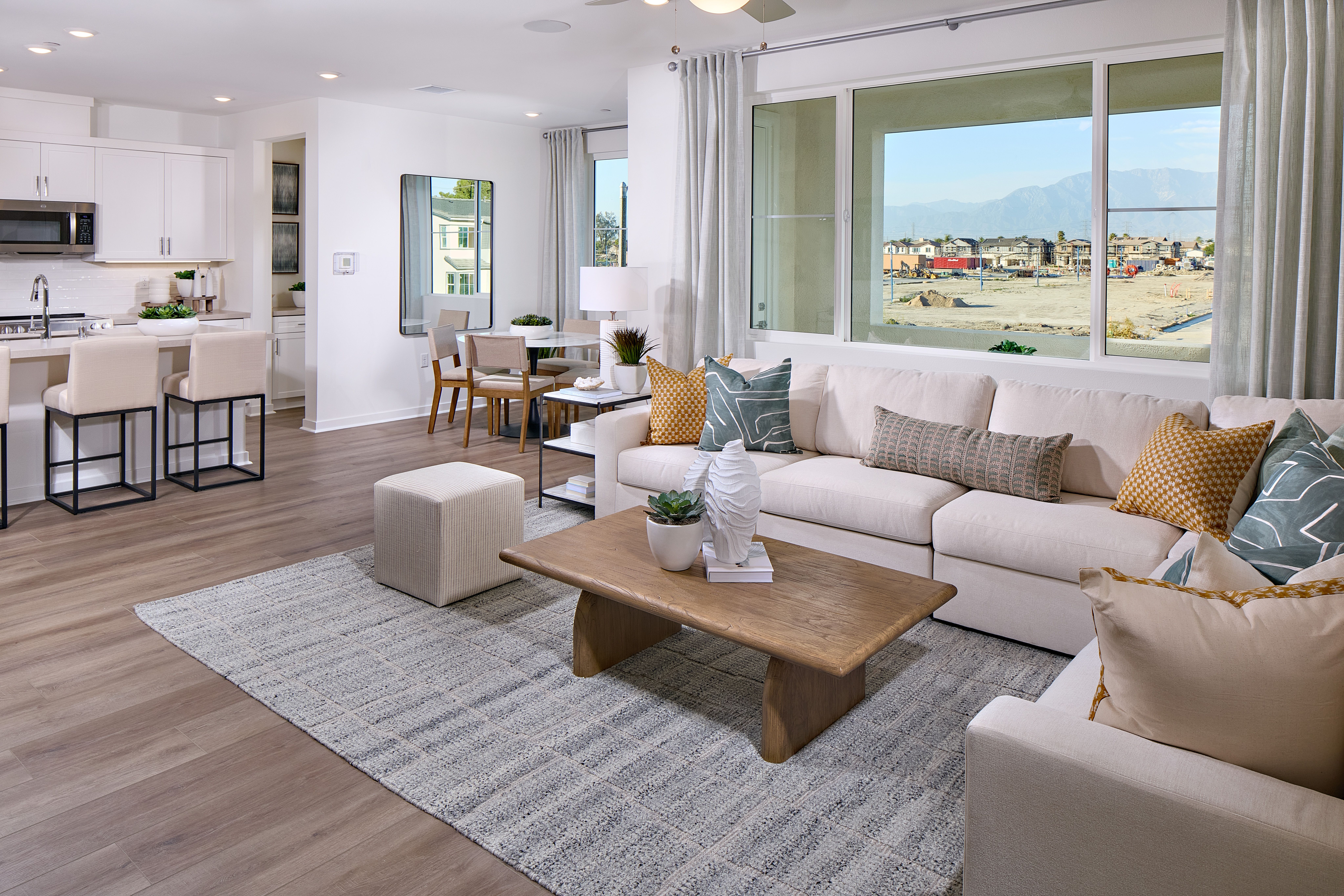 casa en Ashbury at Eastvale Square por Risewell Homes