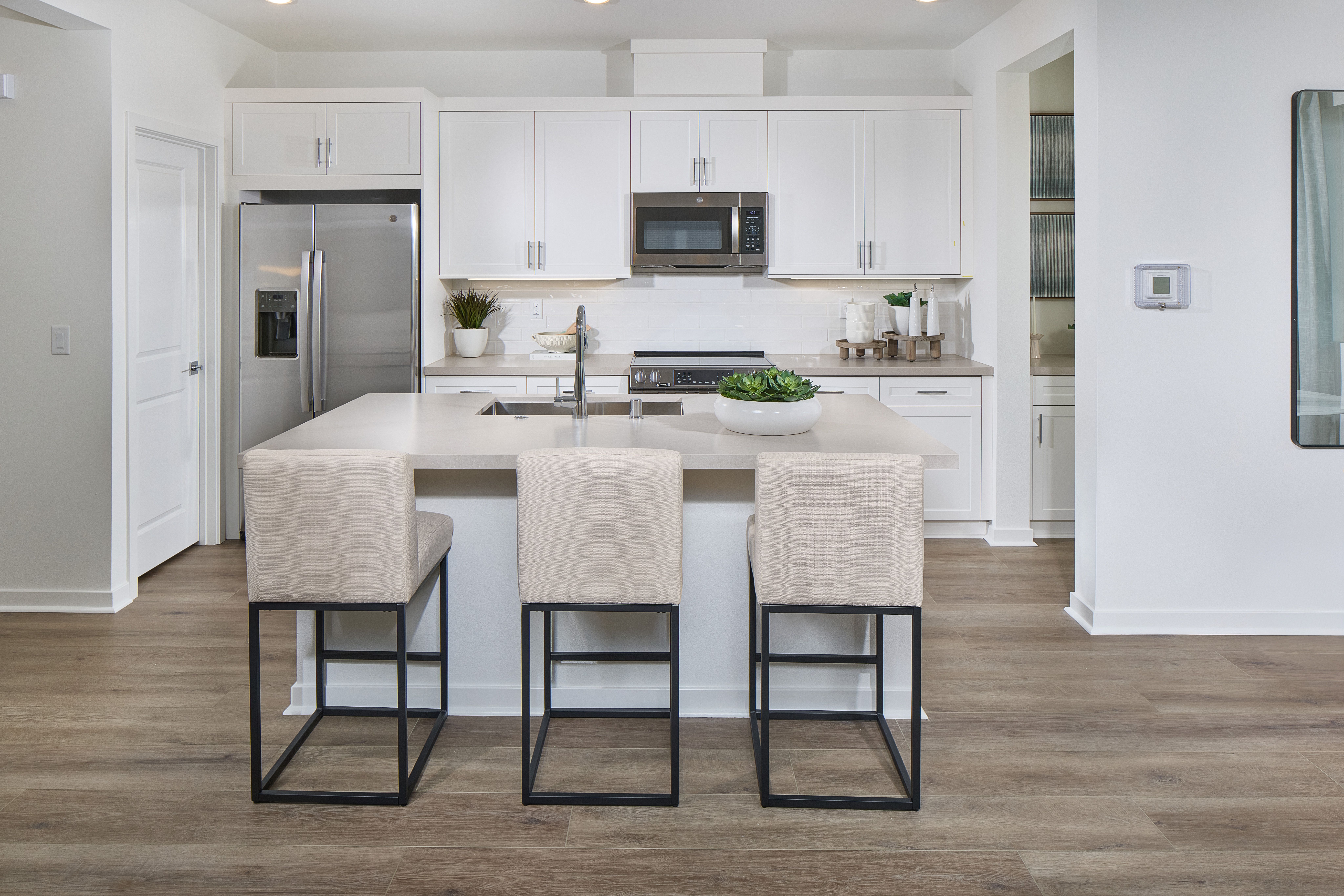 12634 Hampton Ave. Eastvale, CA 92880