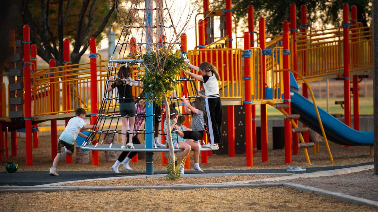 casa en Mesquite Trails por Risewell Homes