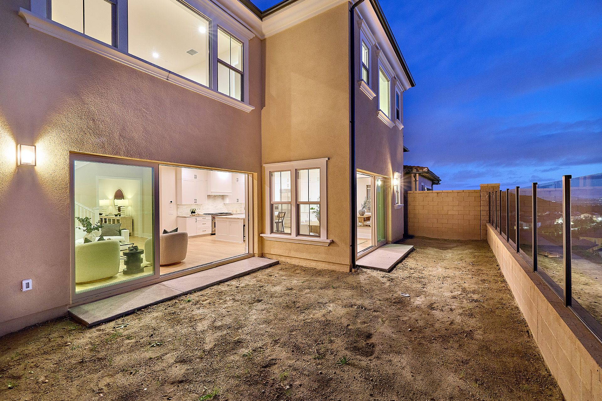 Olivewood at Portola Springs por Risewell Homes en Orange County California