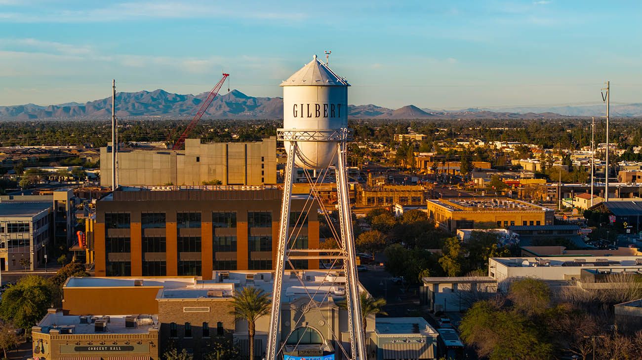 The Towns at Bella Storia por Risewell Homes en Phoenix-Mesa Arizona
