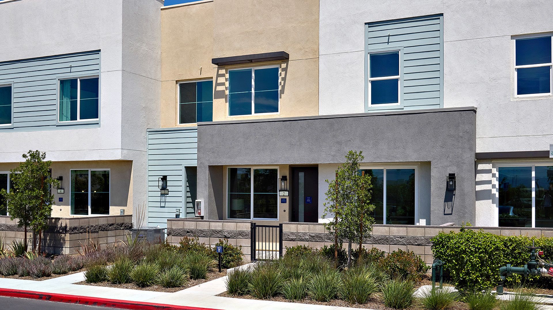 Eave at neuhouse (Eave II) por Risewell Homes en Riverside-San Bernardino California