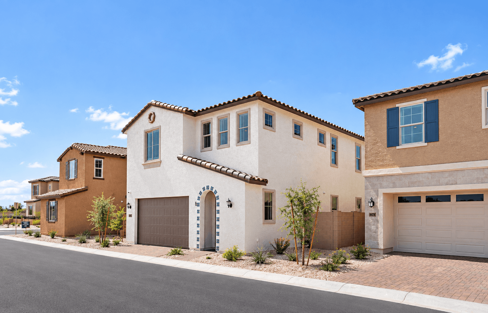 casa en The Courts at Bella Storia por Risewell Homes