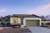 The Villas Collection at Copper Falls por New Home Co. en Phoenix-Mesa Arizona