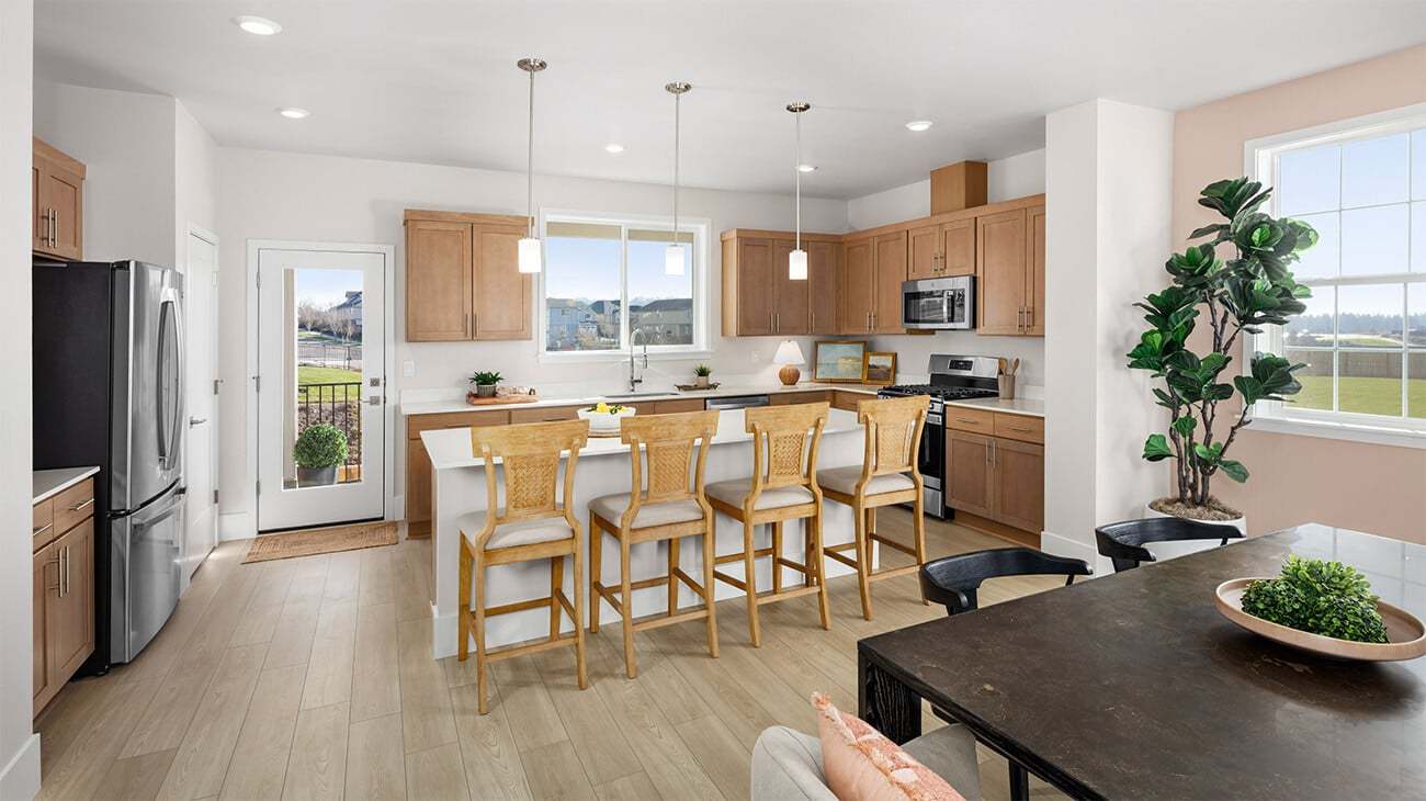 Kitchen Breakfast Bar at Rhone, Townes at Vineyard