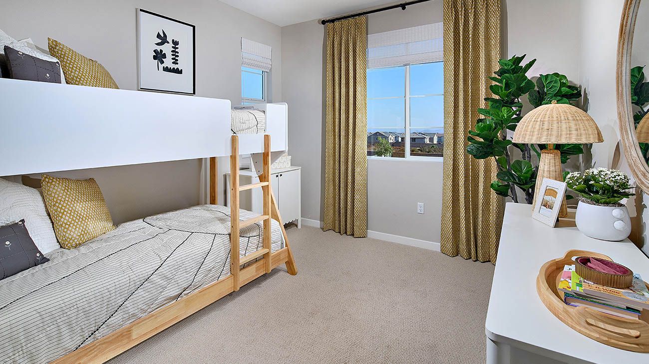 16556 Forest Lane. Fontana, CA 92336