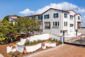 7346 Painter Avenue (The Landmark)