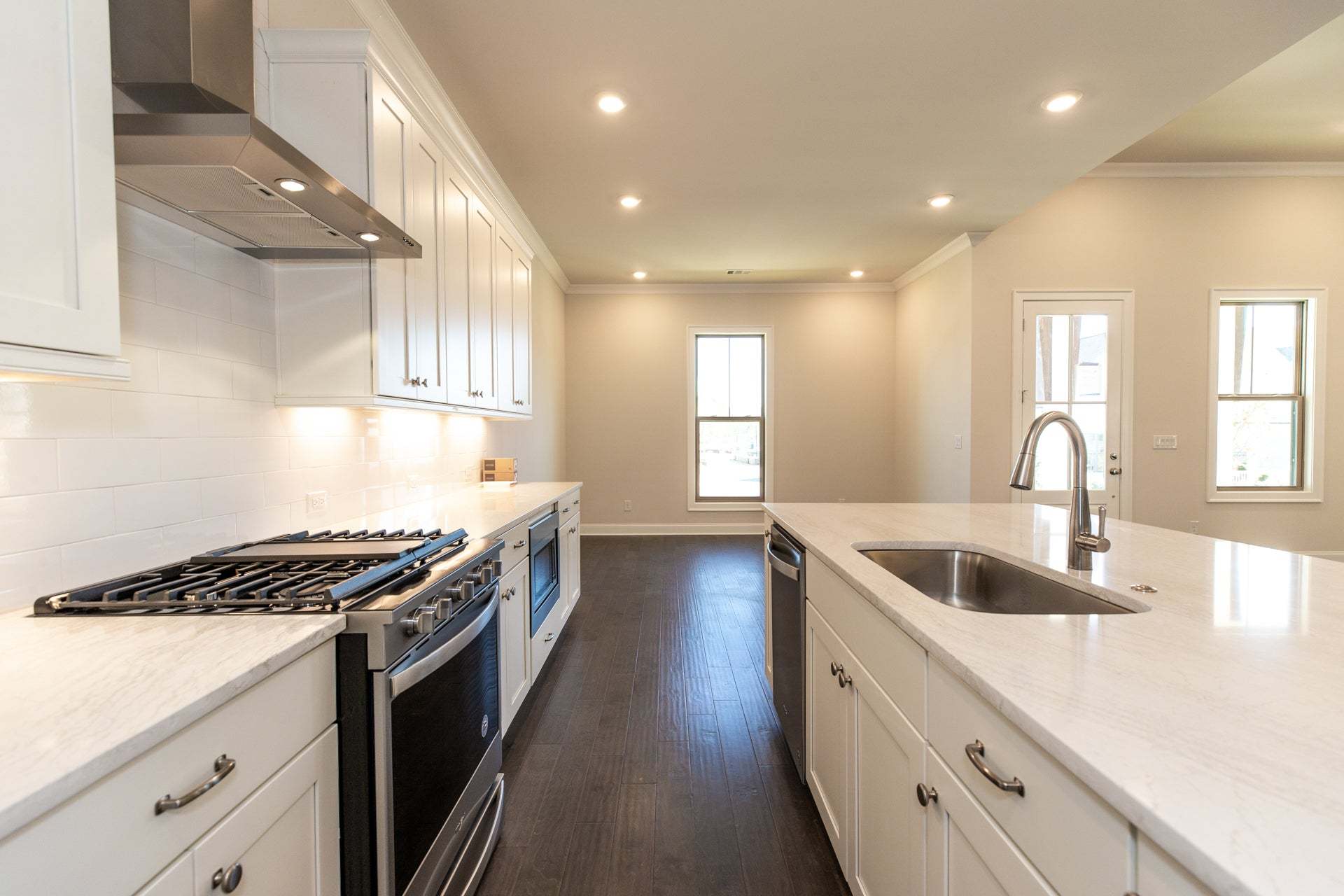 Hampton Home Design Kitchen