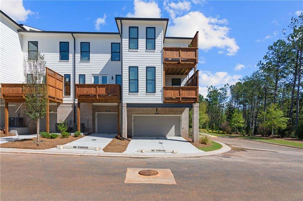 Rear entry 2 car garage. *Photos are not the actual unit. Decorated model home photos used.