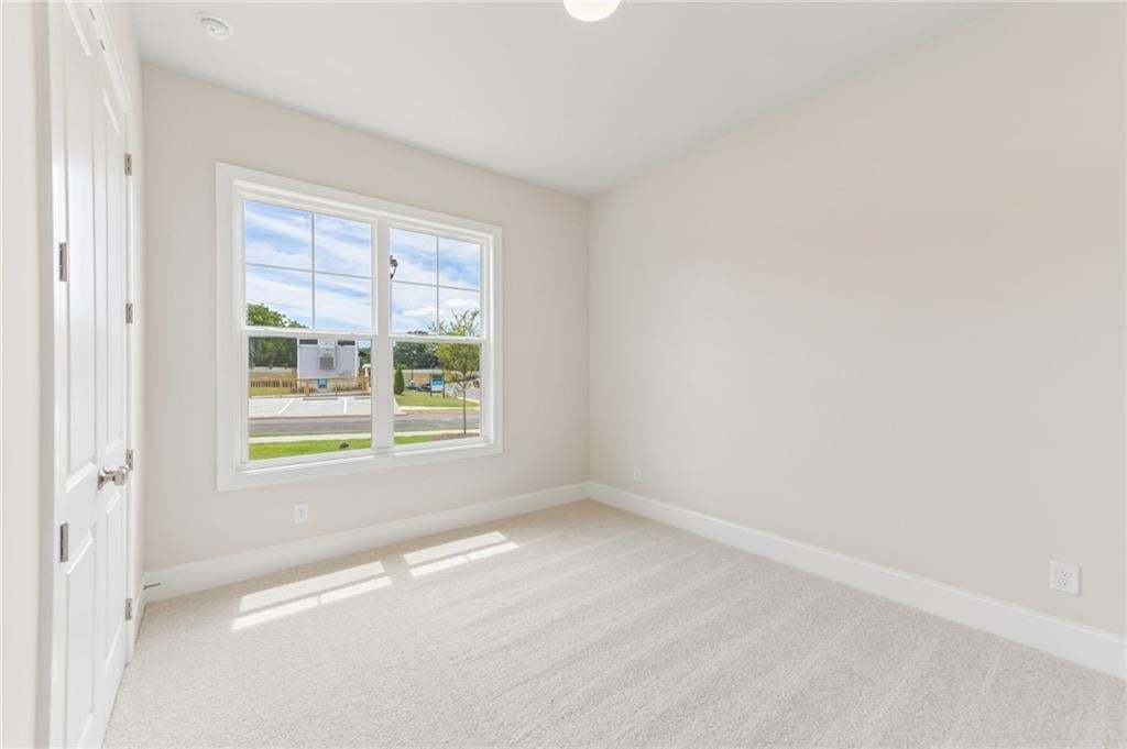 Spacious secondary bedroom!  Come see the Aberdeen Community located near the downtown Hoschton area!