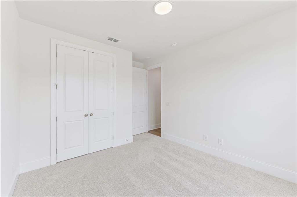 Neutral-toned wall finishes throughout
