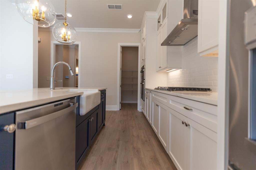 You can pick your interior selections in this new home under construction here at the Aberdeen.   Photo is for representation purposes only, not of actual home but a previously built home by The Providence group.
