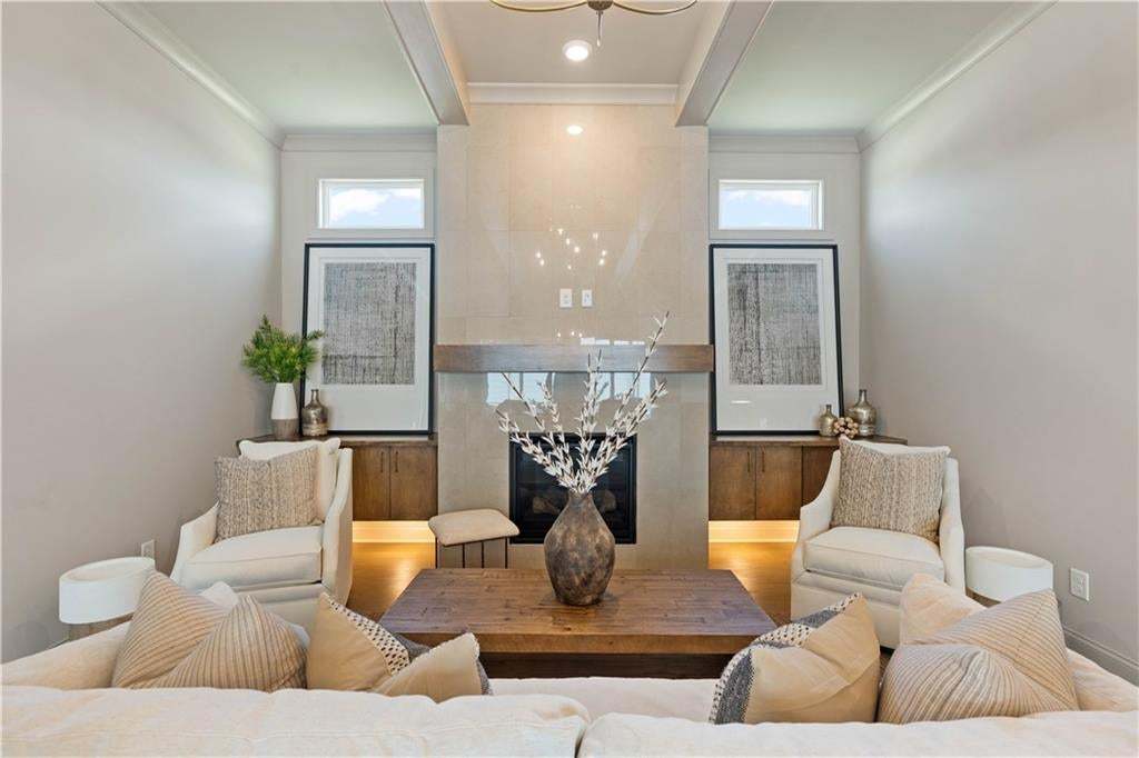 Come see the Langston home in Aberdeen.  All 3 bedrooms located on main floor for true ranch living. Photo for representation purposes only.