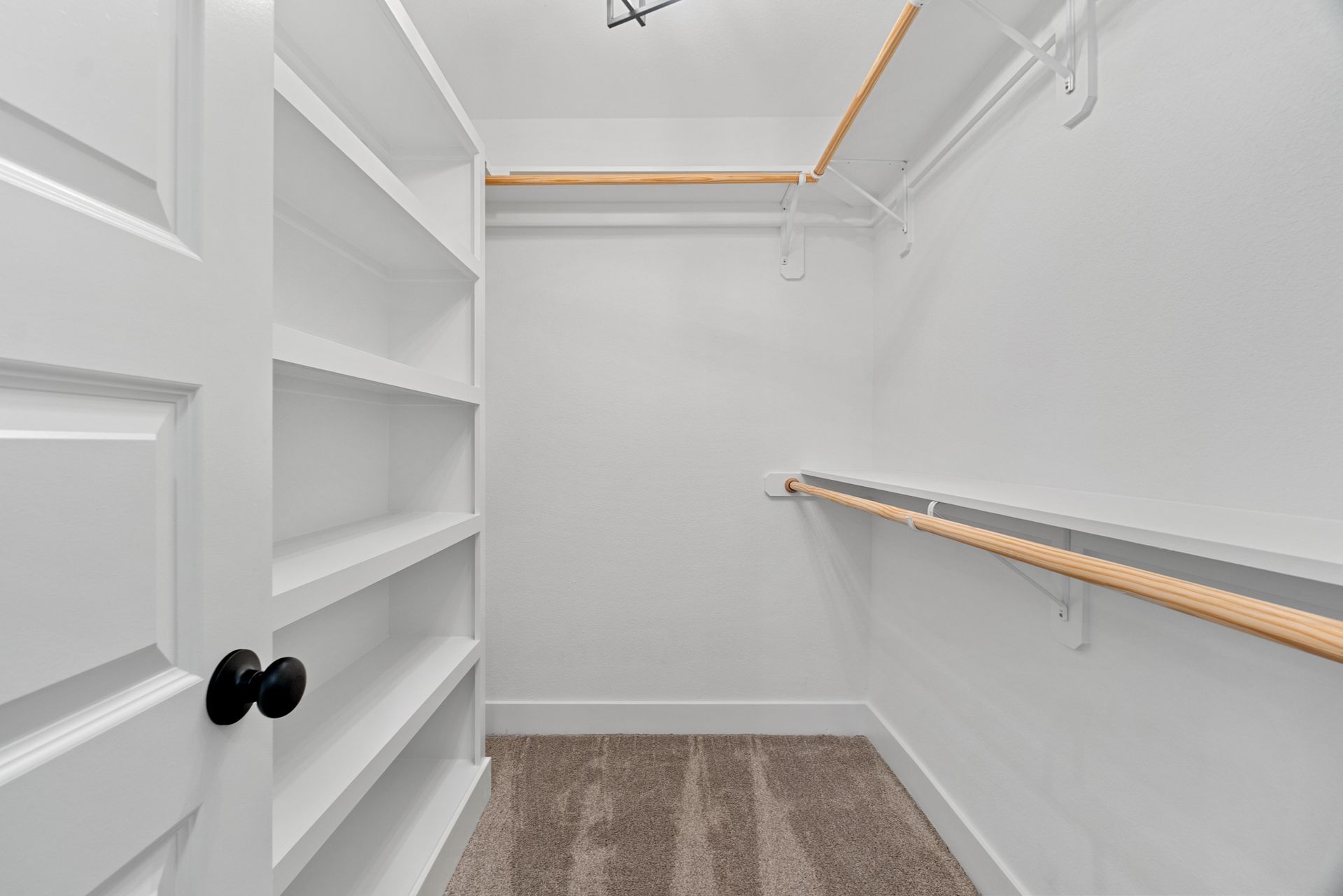 Walk-In Closer