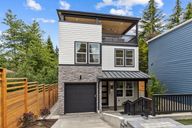 Pacific NW - Build on Your Homesite por Thomas James Homes en Seattle-Bellevue Washington