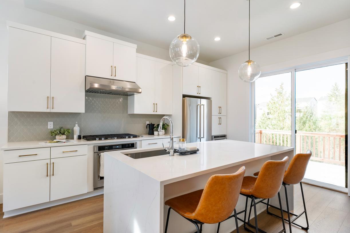 16047 NW Holman Way (Shorewood with Basement)