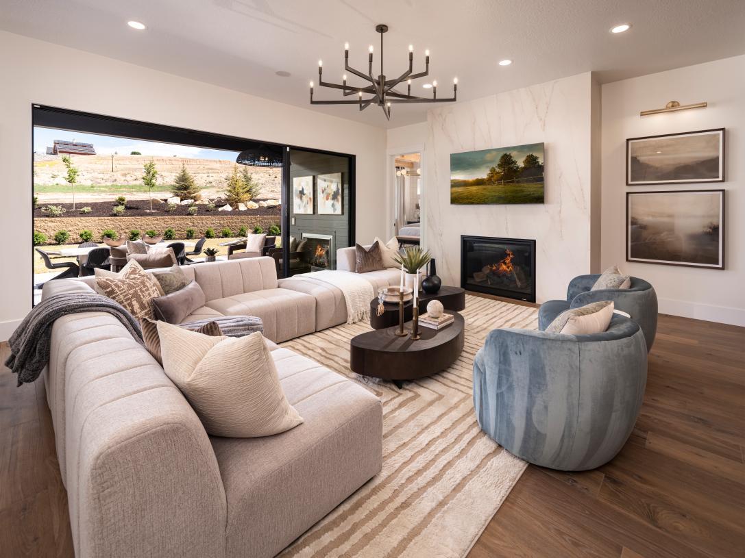 casa en Toll Brothers at Mapleton - Heights Collection por Toll Brothers